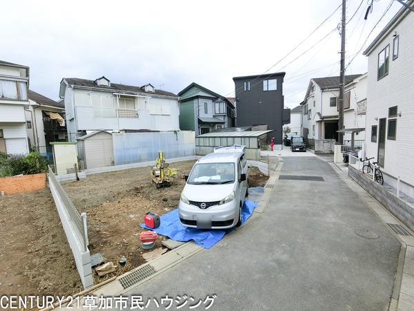 草加市谷塚上町　新築一戸建て