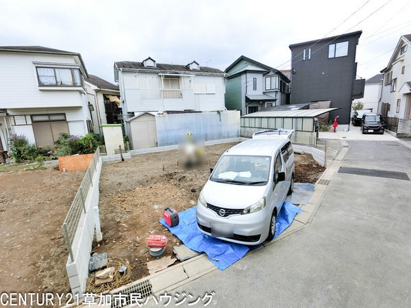 草加市谷塚上町　新築一戸建て