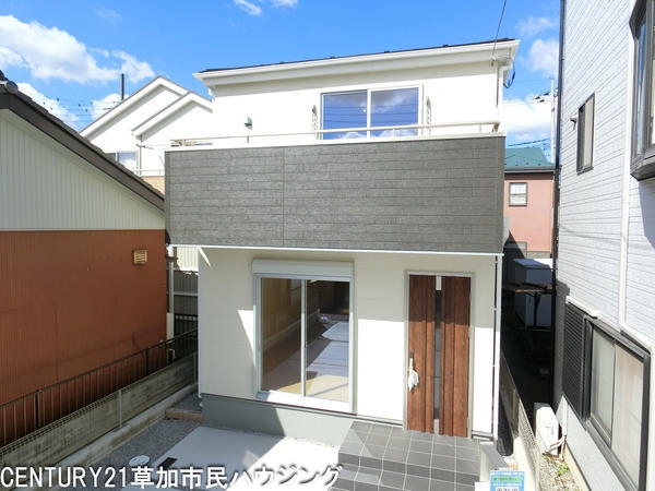 八潮市鶴ケ曽根　新築一戸建て
