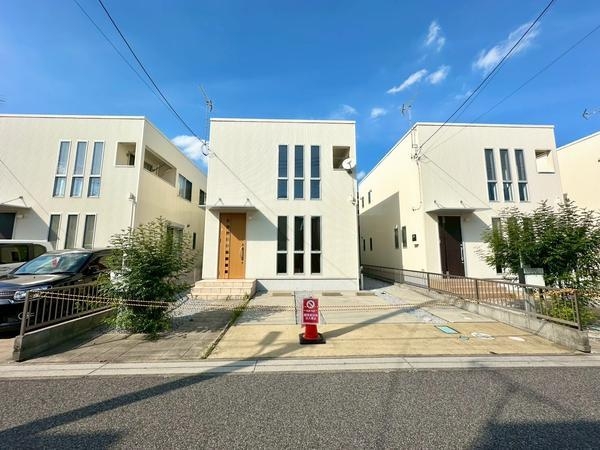 草加市氷川町　中古一戸建て　II