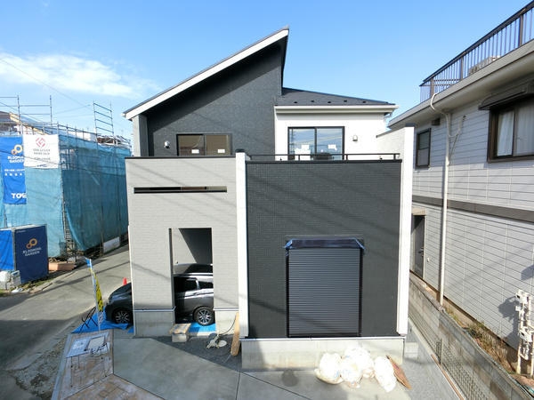 草加市新里町　新築一戸建て　2号棟