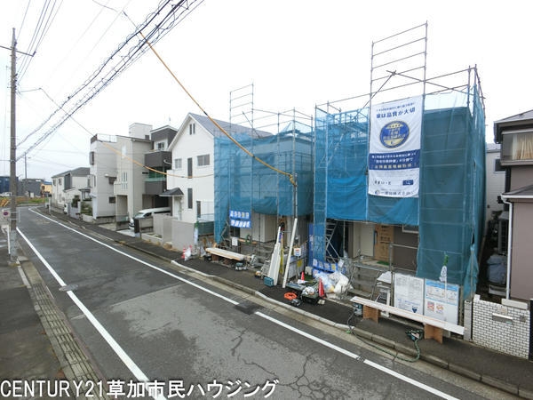 川口市榛松3丁目 新築一戸建て 3期1号棟(前面道路含む現地写真)