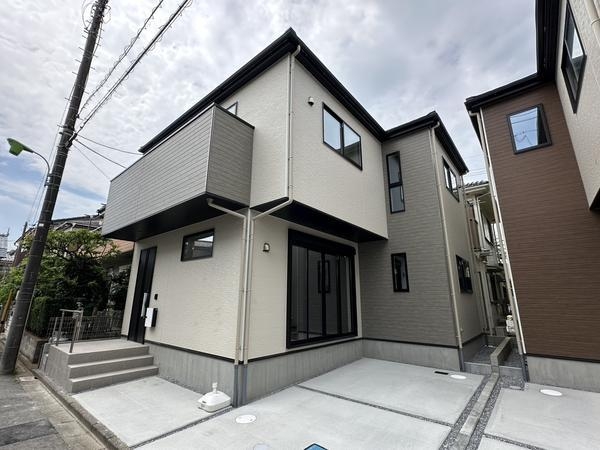 八潮市緑町3丁目　新築一戸建て　5期1号棟