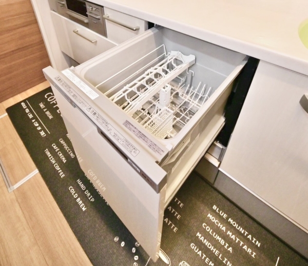 草加市金明町の中古一戸建て(キッチン)