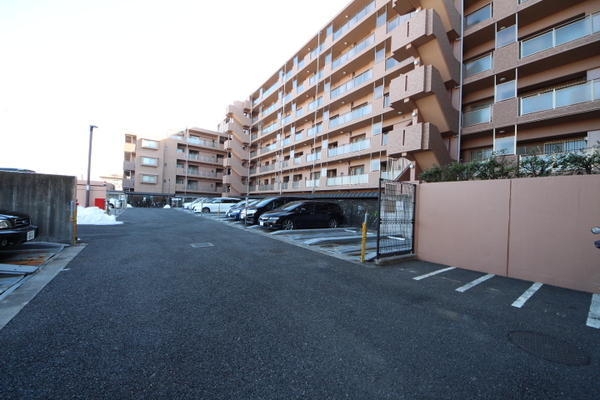 レクセルプラッツァ谷塚(駐車場)