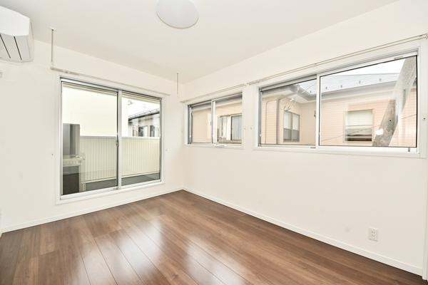 草加市氷川町の中古一戸建て(洋室)