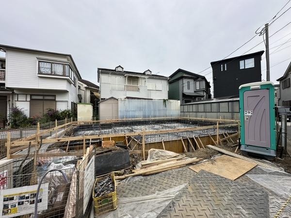 草加市谷塚上町　新築一戸建て