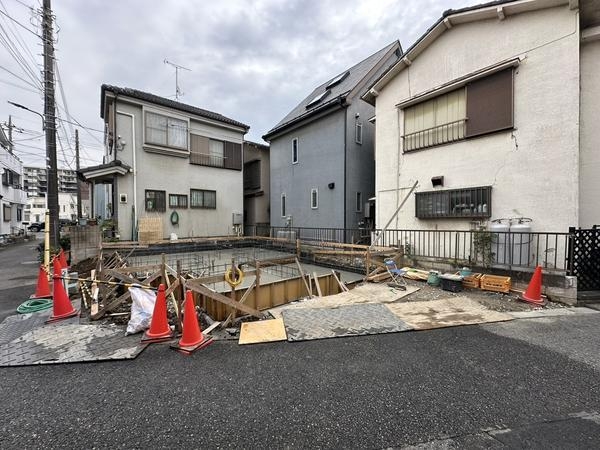 草加市谷塚上町　新築一戸建て