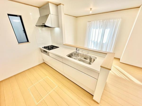 草加市稲荷4丁目　新築一戸建て　第2期C号棟