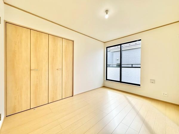 草加市稲荷4丁目　新築一戸建て　第2期C号棟