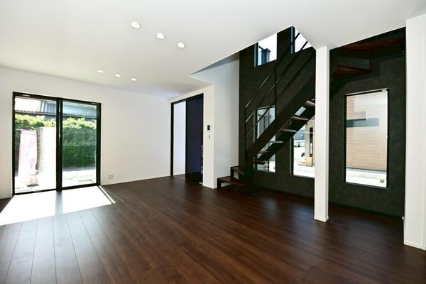 八潮市中央2丁目　新築一戸建て　2期　4号棟