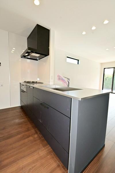 八潮市中央2丁目　新築一戸建て　2期　4号棟