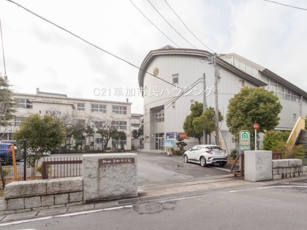 草加市西町の中古一戸建て(草加中学校)