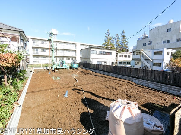 草加市稲荷4丁目　新築一戸建て　A号棟