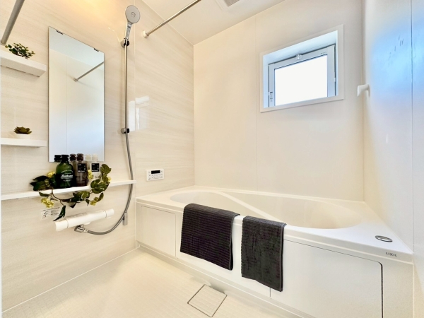 草加市新栄1丁目　新築一戸建て