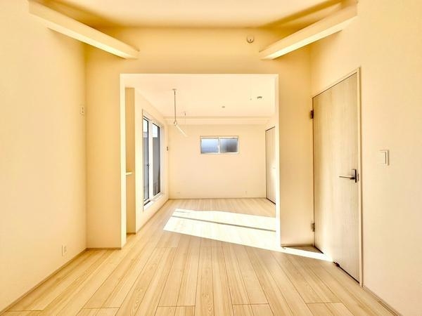 草加市新栄1丁目　新築一戸建て
