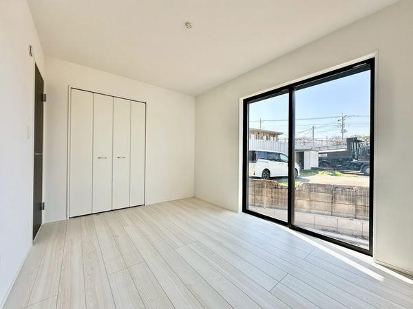 草加市谷塚上町　新築一戸建て　7期