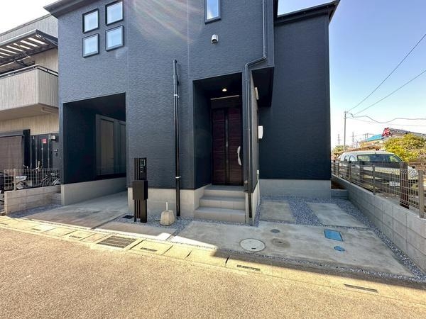 草加市谷塚上町　新築一戸建て　7期