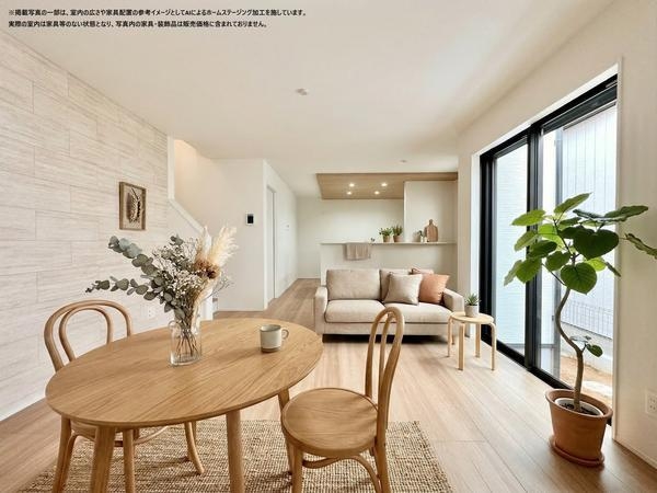 草加市稲荷4丁目　新築一戸建て　12期1号棟