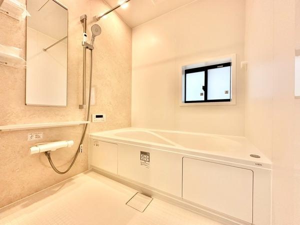 草加市稲荷4丁目　新築一戸建て　12期1号棟