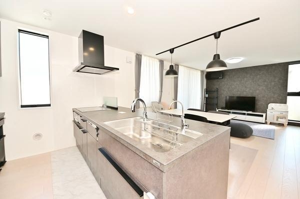 三郷市早稲田６丁目の中古一戸建て