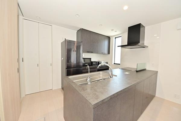 三郷市早稲田６丁目の中古一戸建て