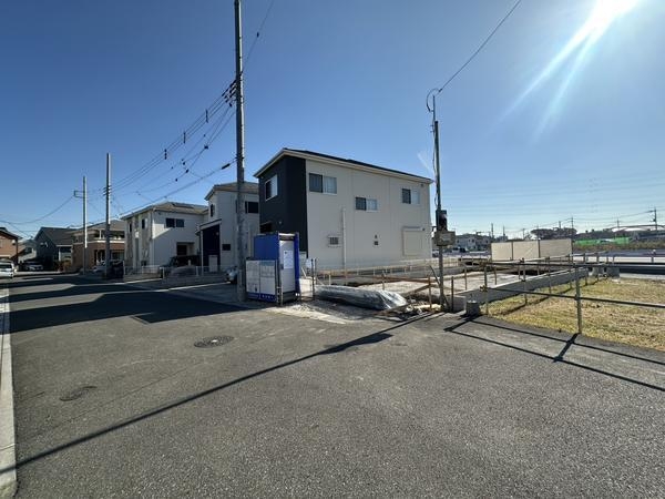 八潮市西袋　新築一戸建て　II