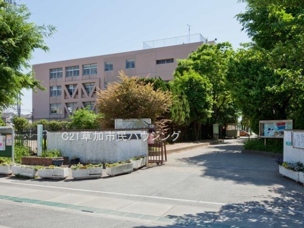 草加市原町2丁目　新築一戸建て(新栄中学校)