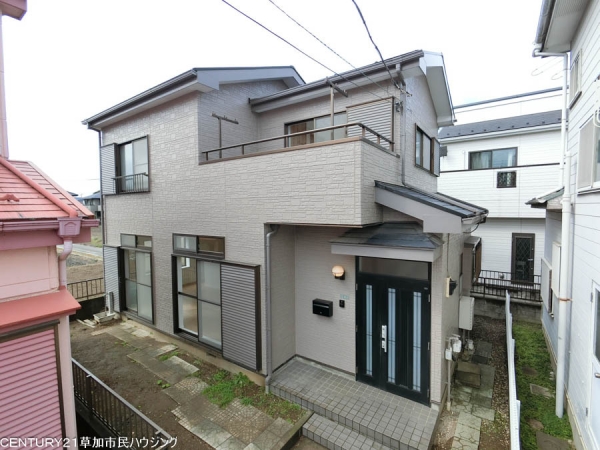 草加市中根3丁目　中古一戸建て