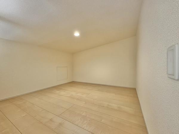 八潮市伊草1丁目　新築一戸建て　第2　　2号棟