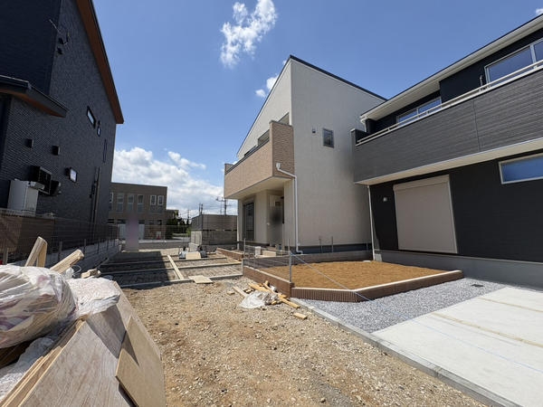 八潮市伊草1丁目　新築一戸建て　第2　　2号棟