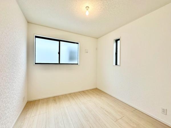 草加市瀬崎5丁目　新築一戸建て　第8　2号棟