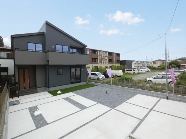 八潮市大曽根　新築一戸建て