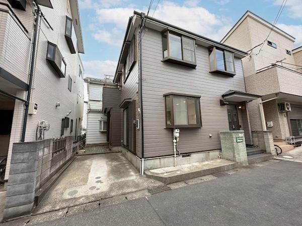 草加市八幡町　中古一戸建て