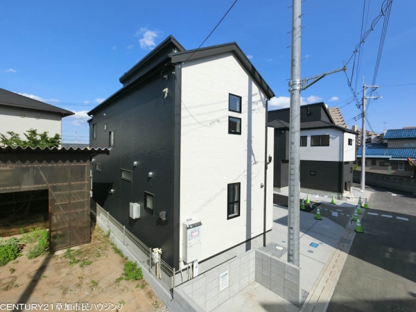 草加市新里町　新築一戸建て　4期4号棟