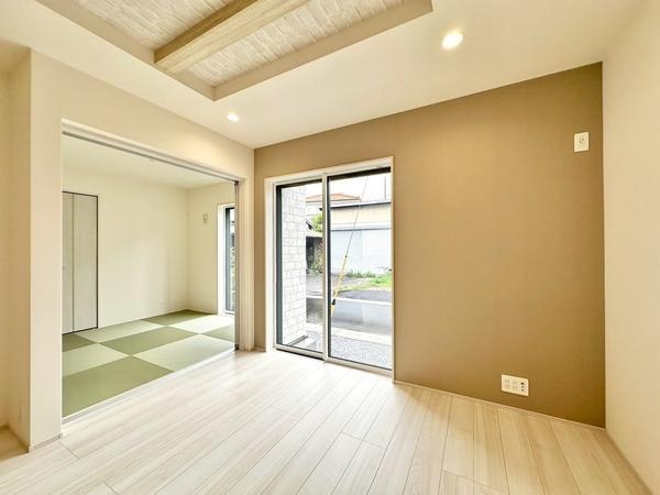 草加市新里町　新築一戸建て　4期1号棟