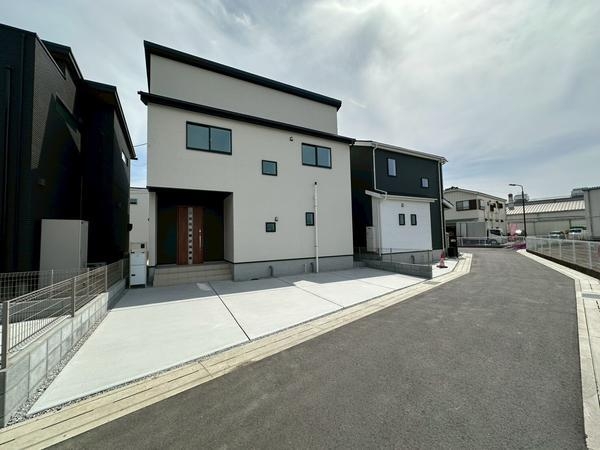 草加市苗塚町　新築一戸建て　第1期15号棟