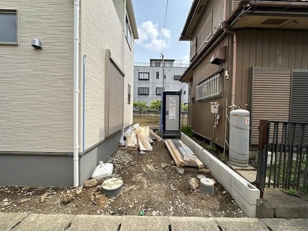 八潮市大字二丁目　新築一戸建て　IV