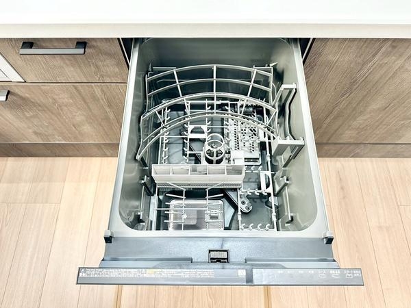 草加市青柳8丁目　新築一戸建て　9期1号棟