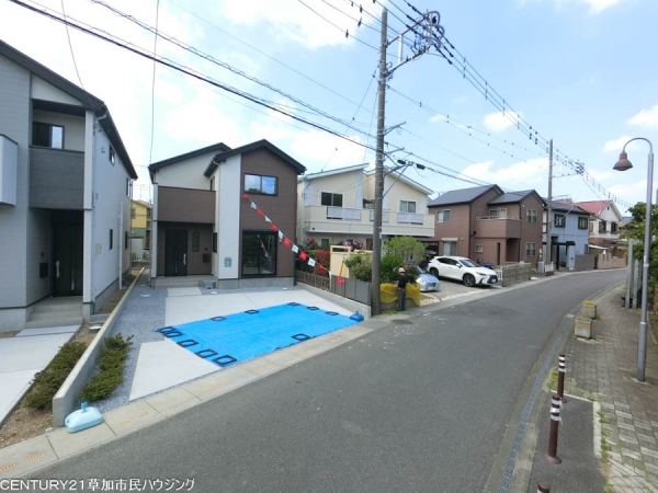 草加市青柳8丁目　新築一戸建て　9期1号棟