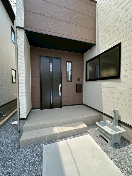 草加市青柳8丁目　新築一戸建て　9期1号棟