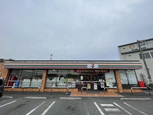 草加市谷塚仲町　新築一戸建て　F号棟(セブン-イレブン　草加谷塚上町店)