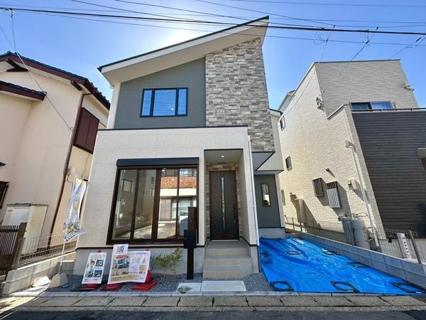 草加市苗塚町　新築一戸建て　2期