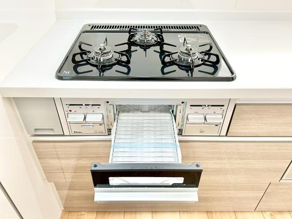 草加市青柳8丁目　新築一戸建て　2期