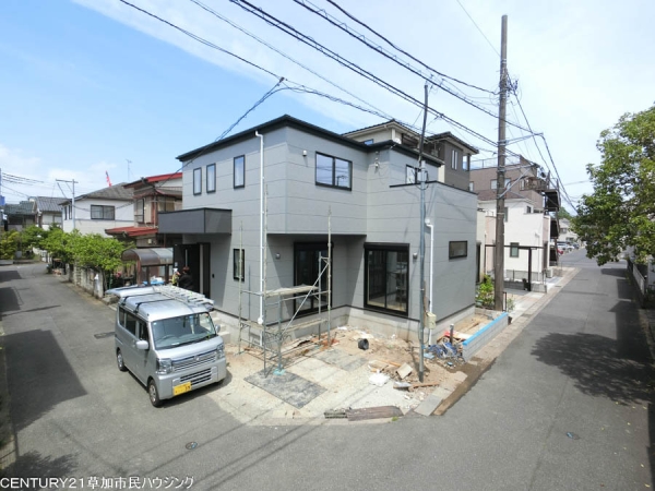 草加市青柳8丁目　新築一戸建て　2期