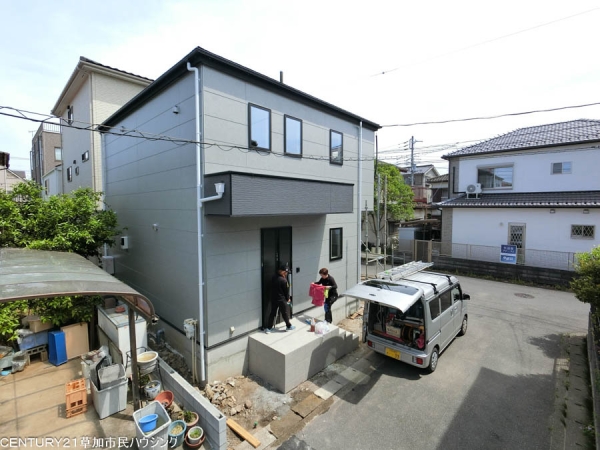 草加市青柳8丁目　新築一戸建て　2期
