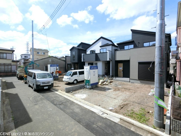 草加市青柳6丁目　新築一戸建て　28期3号棟