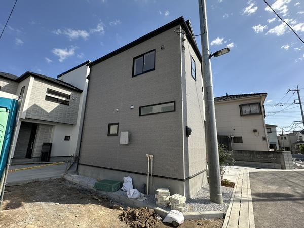 草加市新善町　新築一戸建て　8号棟