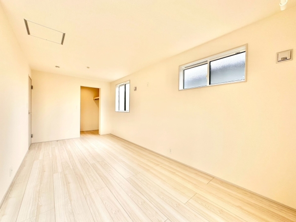 草加市新善町　新築一戸建て　1号棟
