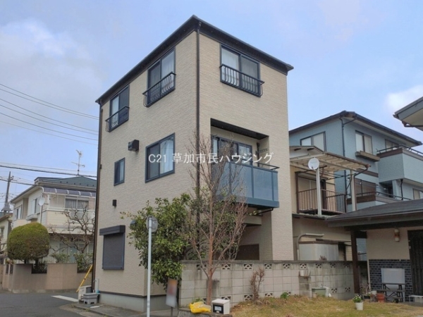 草加市小山2丁目　中古一戸建て
